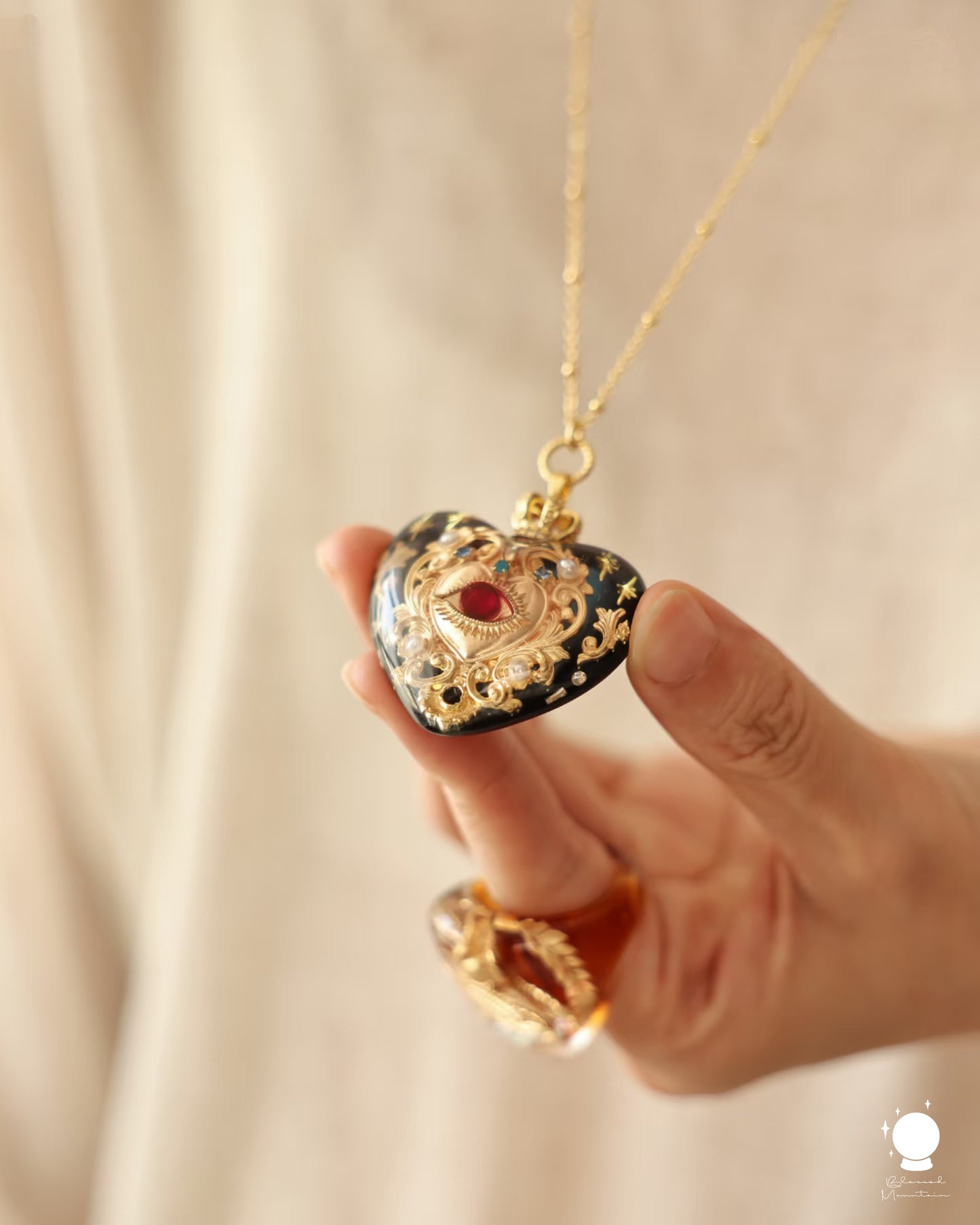 Baroque Eye Heart Pendant Necklace